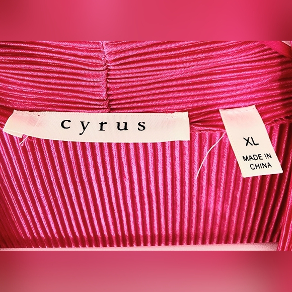 Cyrus, Pink Pleated Fabric Open Front, Long Blazer - Picture 3 of 6